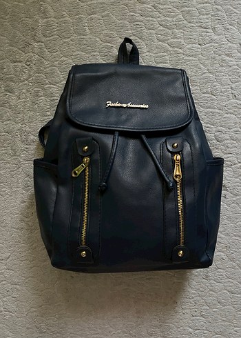 sırt çantası - Görsel 2