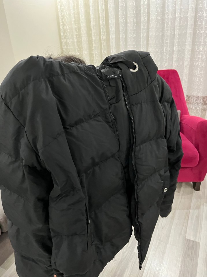 Siyah Kemerli Kadın Kış Montu - Görsel 2