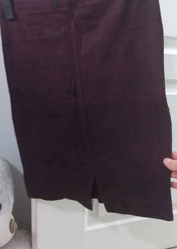 bordo vücudu saran midi etek - Görsel 6