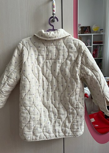 Düğmeli krem Kız Çocuk Keten Ceket - Görsel 3