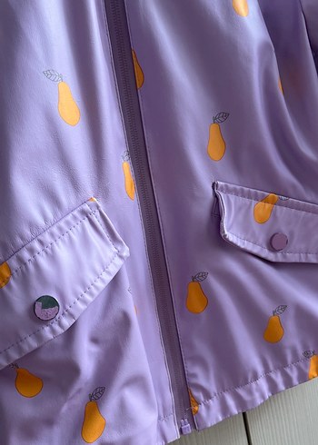 Mor Düğmeli Kız Yağmurluk - Görsel 2