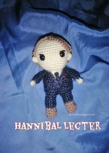 Hannibal Lecter amigurumi bebek