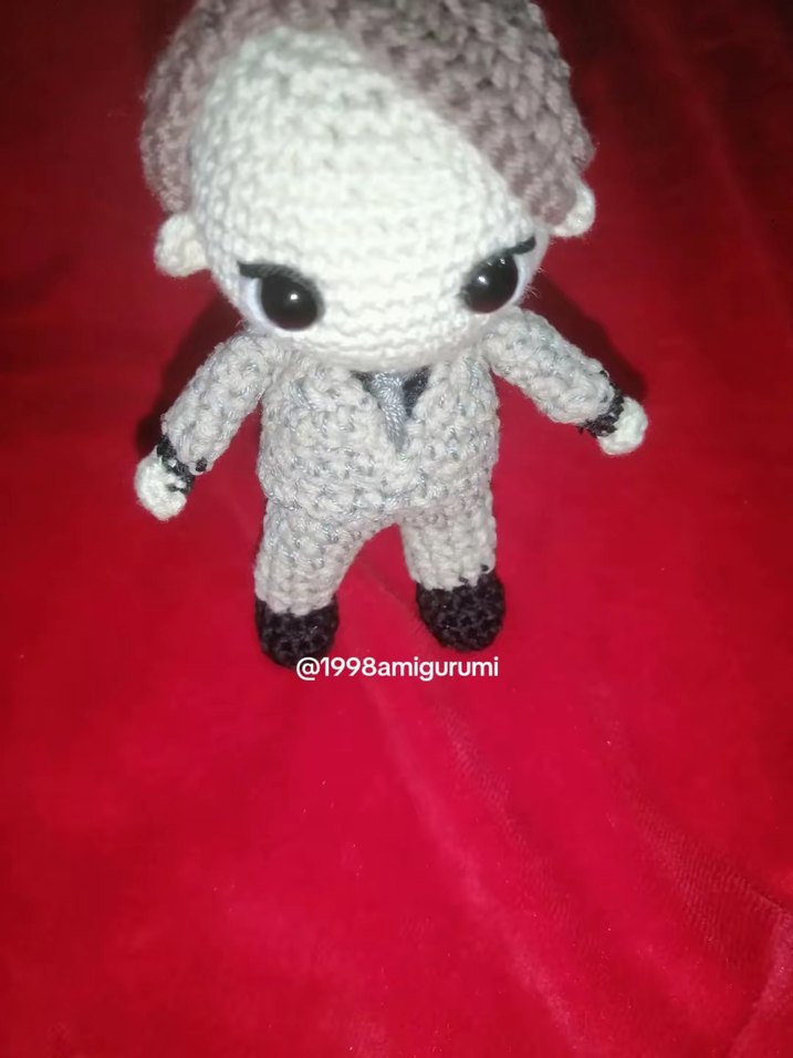 Hannibal Lecter Amigurumi Figür - Görsel 2