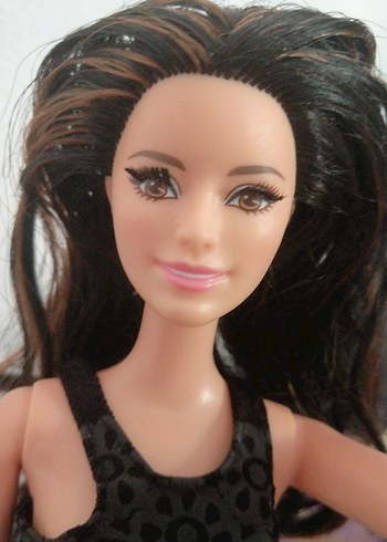 barbie style poses with raquelle bebek - Görsel 4