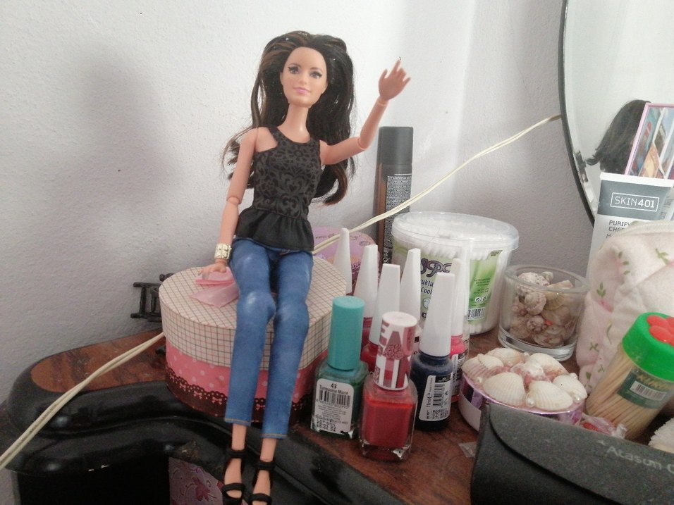 barbie style poses with raquelle bebek - Görsel 2