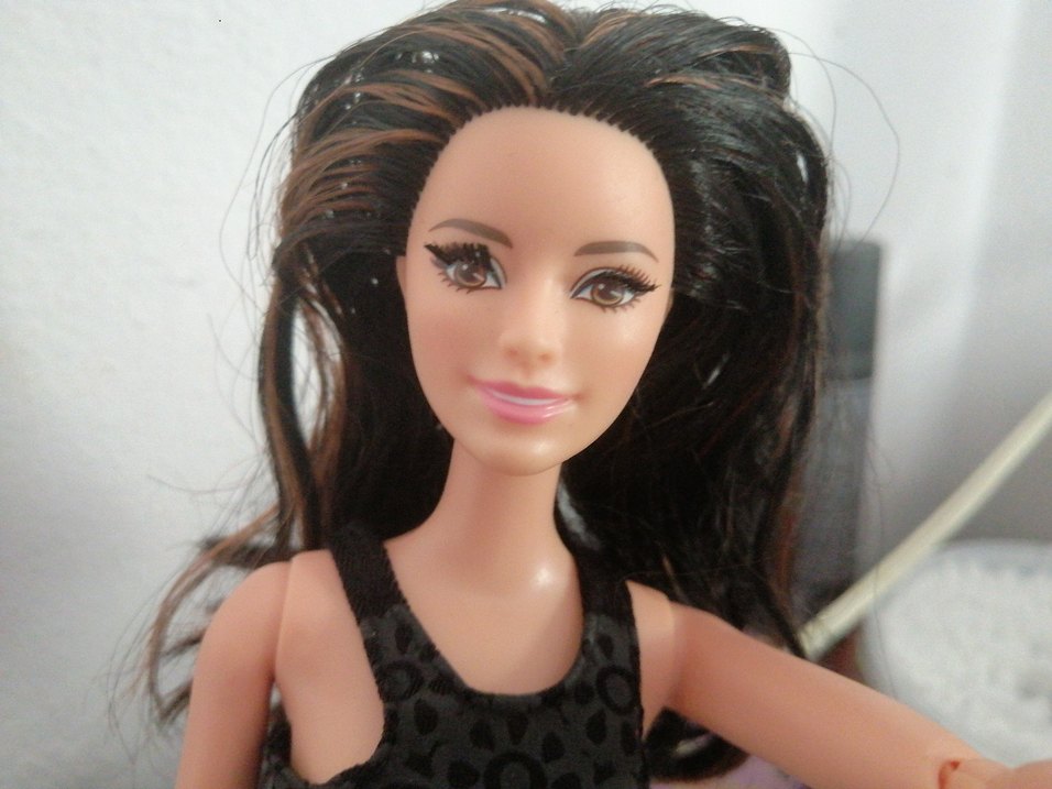 barbie style poses with raquelle bebek - Görsel 4