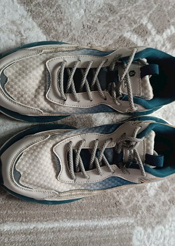 bej koyuyeşil tonda spor şık açık renk kotlarla güzel kombi olur - Görsel 7