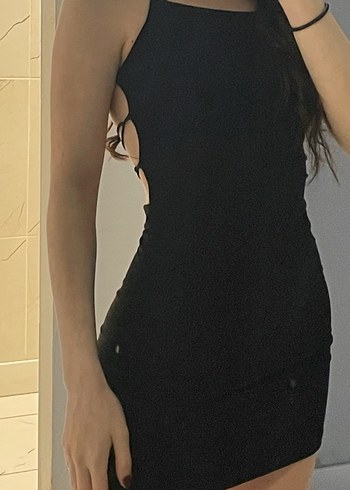 Siyah Sırtı Açık Mini Elbise - Görsel 2