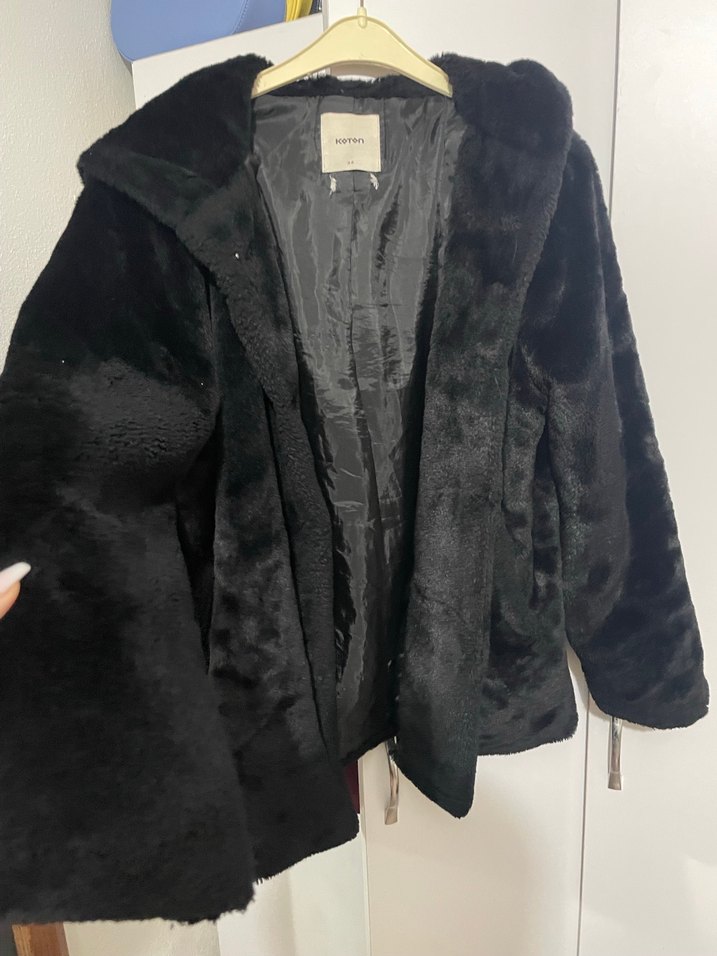 Kapüşonlu Siyah Peluş Kadın Mont - Görsel 3
