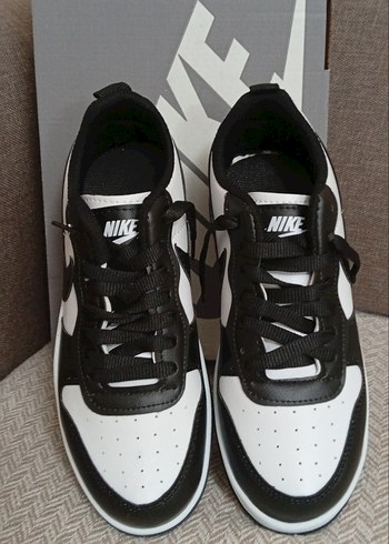 Nike Siyah Beyaz Dusuk Bilekli Sneaker
