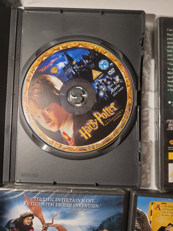 Harry Potter DVD Seti ilk 4 Film - Görsel 3