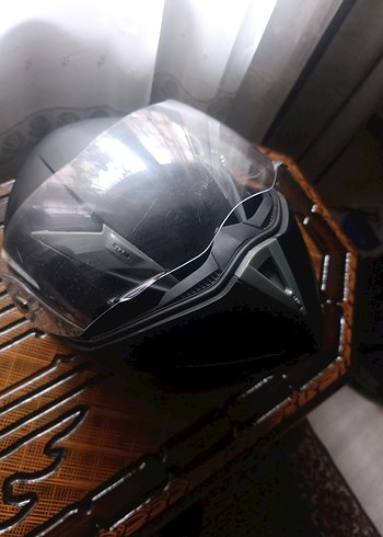 Kilitli Siyah Desenli Motosiklet Kaskı M beden - Görsel 5