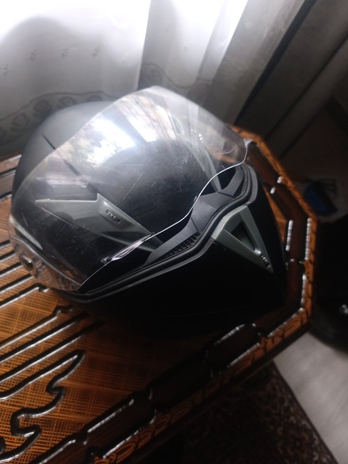 Kilitli Siyah Desenli Motosiklet Kaskı M beden - Görsel 5