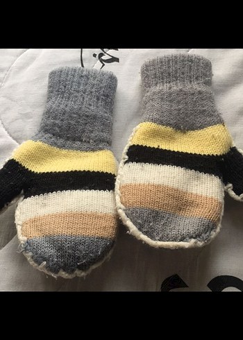 Gri Erkek Çocuk Nakışlı Örgü Eldiven - Görsel 3