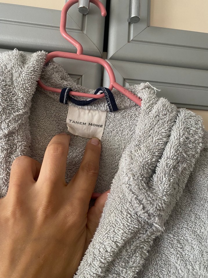 Kapüşonlu Erkek Çocuk Gri Bornoz - Görsel 2