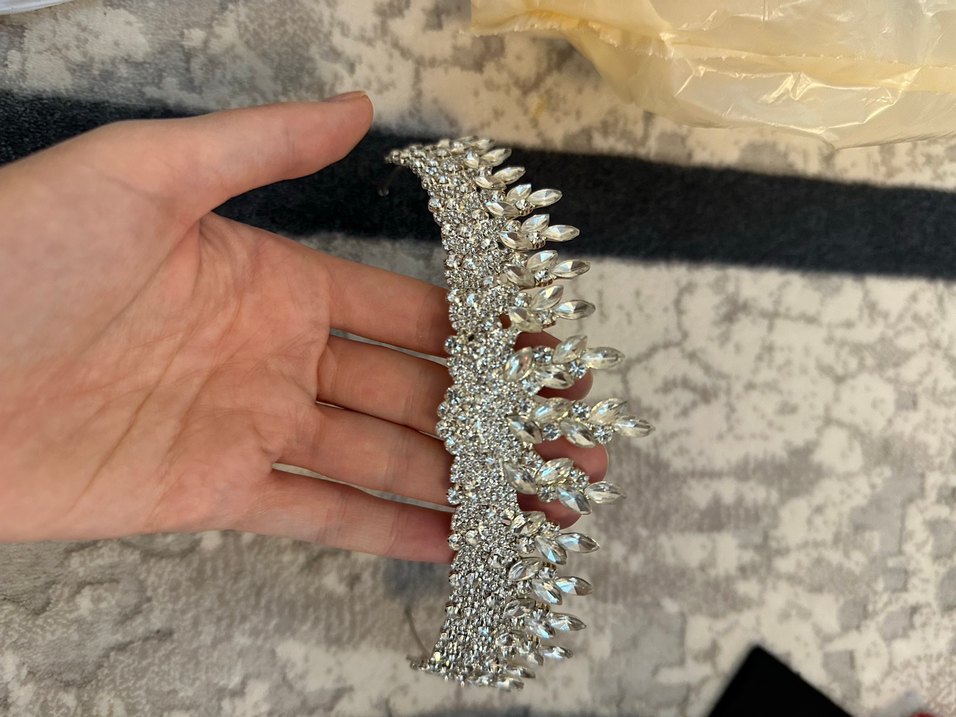 Gri İşlemeli taç - Görsel 2