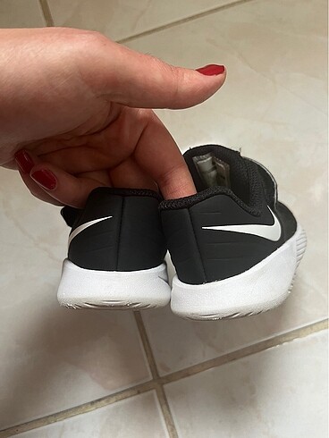 23 Beden siyah Renk Nike bebek spor ayakkabı
