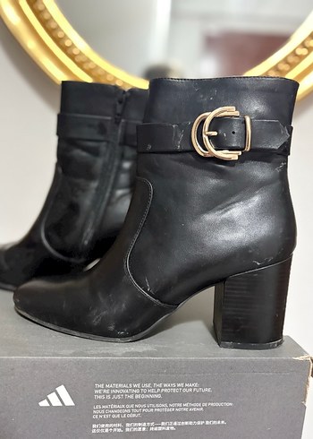 Kare Topuklu Siyah Deri Bot - Görsel 3