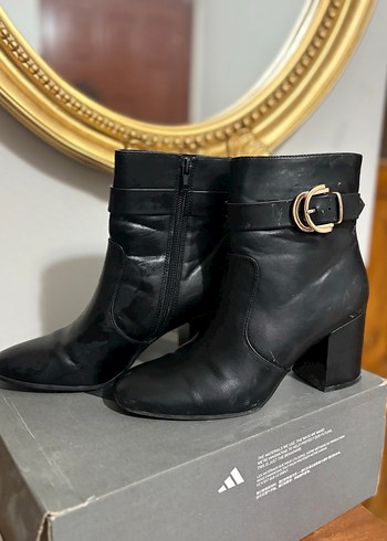 Kare Topuklu Siyah Deri Bot - Görsel 5