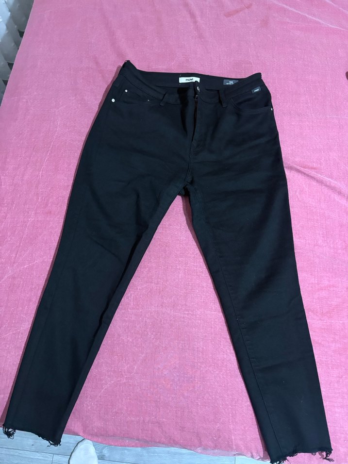 Siyah Kadın Normal Kesim Kot Pantolon - Görsel 2