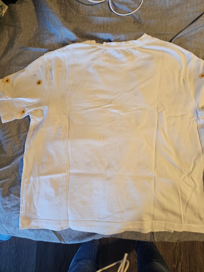 papatya nakışlı beyaz Tişört - Görsel 5