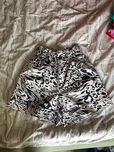 bershka sort