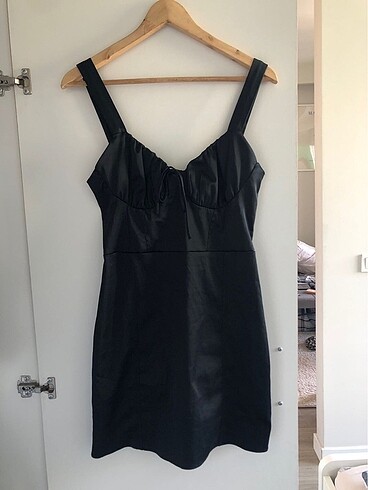 bershka elbise