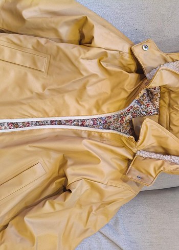 Zara Kürklü Bej Kız Çocuk Yağmurluk Mont - Görsel 6