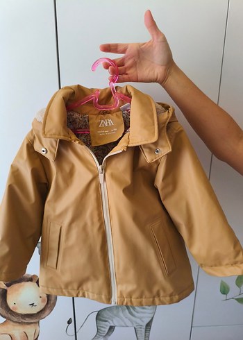 Zara Kürklü Bej Kız Çocuk Yağmurluk Mont - Görsel 2