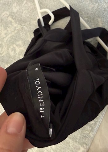 Siyah tenis elbisesi şortlu - Görsel 3