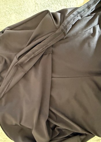 Siyah tenis elbisesi şortlu - Görsel 4