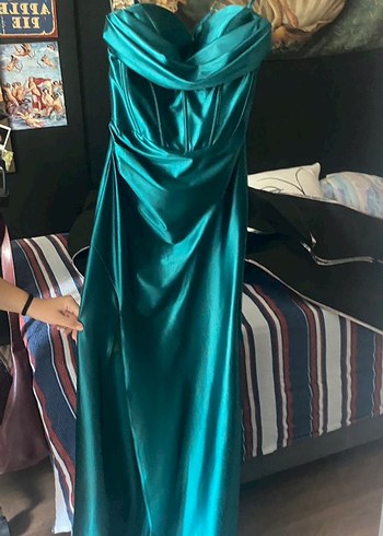 Nişantaşı Terzy den korseli saten elbise - Görsel 2