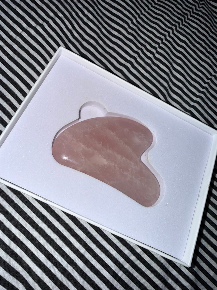 Doğal Gül Kuvars Gua Sha Masaj Taşı - Görsel 4