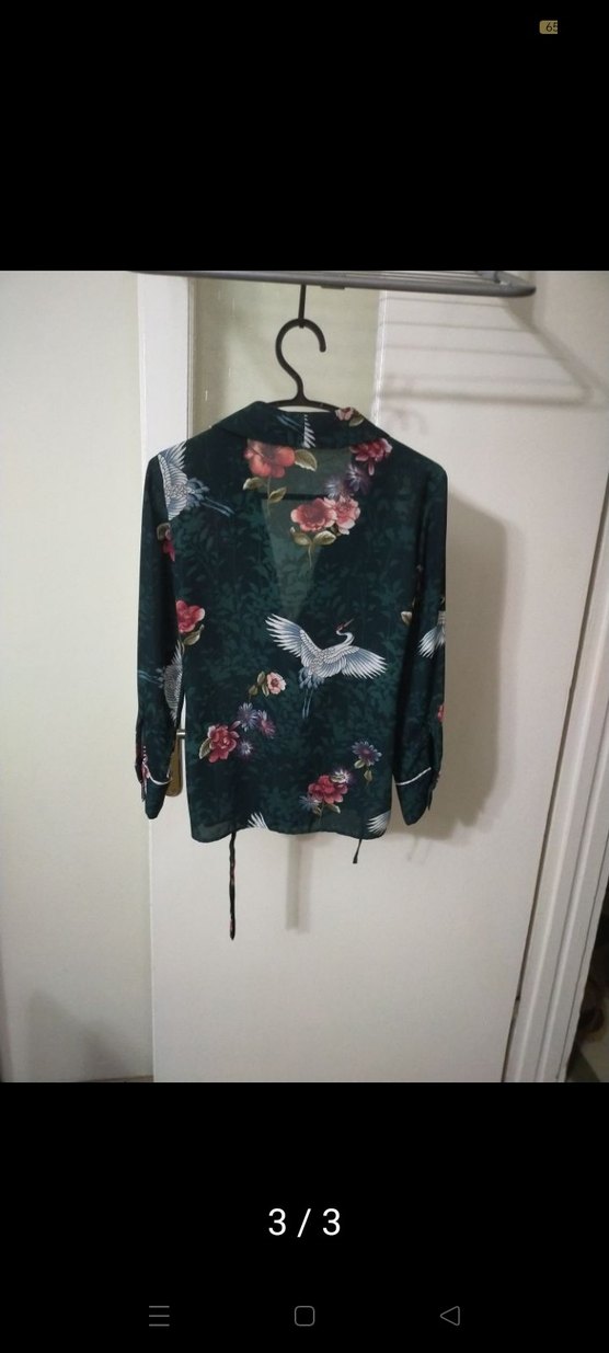 Çiçek Desenli V Yaka Kadın Bluz - Görsel 3