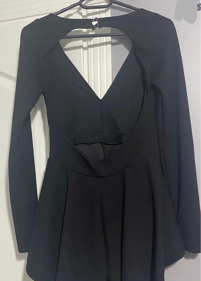 Sırt dekolte elbise - Görsel 4