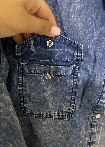 Düğmeli Mavi Denim Kadın Gömlek - Görsel 3