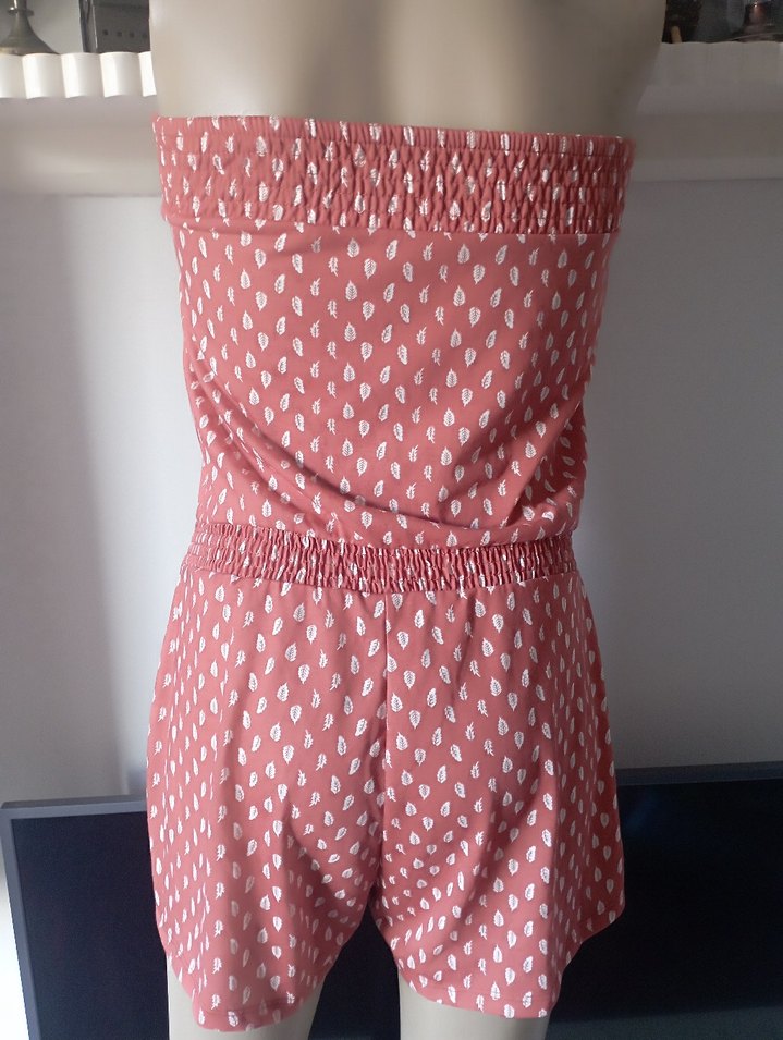 Straplez Piliseli Kadın Tulum - Görsel 2