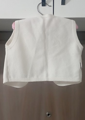 Kız Çocuk Düğmeli Beyaz Nakışlı Yelek - Görsel 3