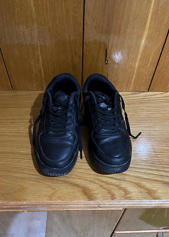 Siyah Minimalist Kadın Spor Ayakkabı - Görsel 2