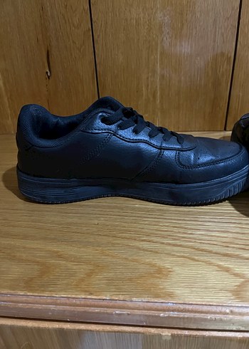 Siyah Minimalist Kadın Spor Ayakkabı - Görsel 4