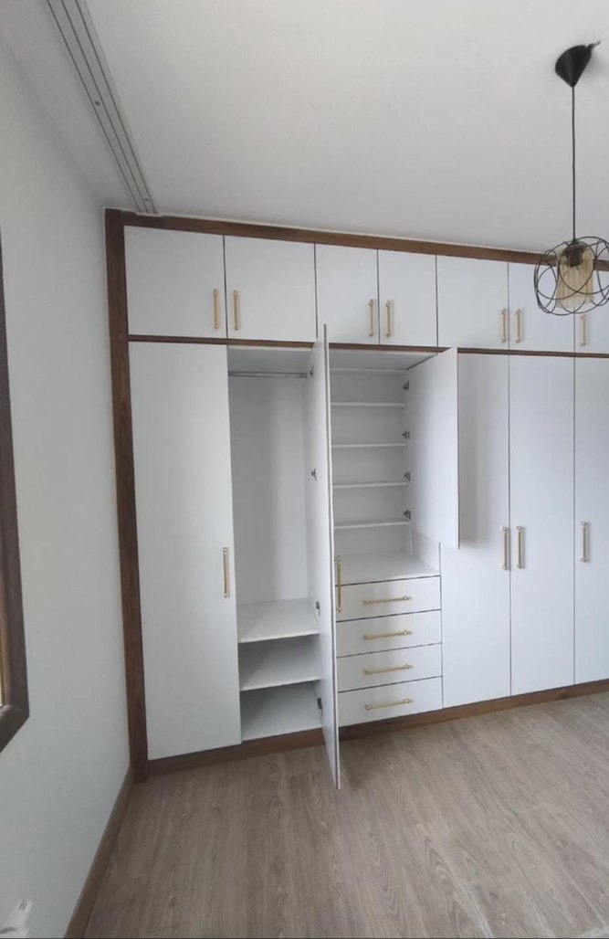 Beyaz Çok Bölmeli Gardırop - Görsel 3