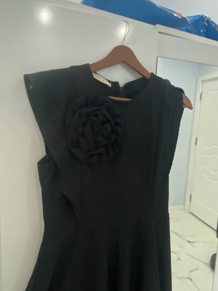 Siyah Fırfırlı Uzun Kollu Kadın Elbise - Görsel 2