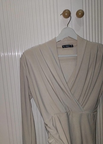 Bej V Yaka Drapeli Kadın Bluz - Görsel 3