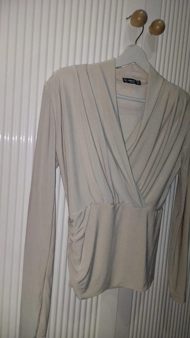 Bej V Yaka Drapeli Kadın Bluz - Görsel 2