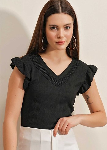 Siyah V Yakalı Nakışlı Kadın Bluz - Görsel 2