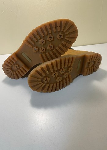 Kahverengi erkek bot - Görsel 3