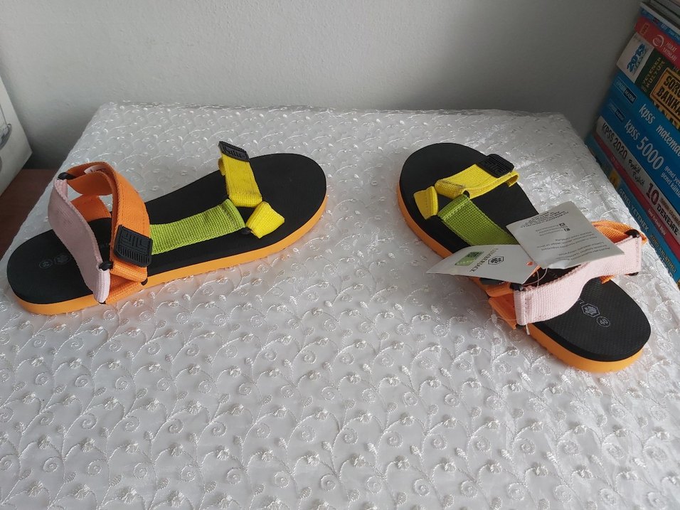 Renkli Cırtcırtlı Kadın Spor Sandalet - Görsel 4