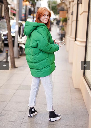 Genç Kadın Yeşil Kapüşonlu Puff Mont - Görsel 2