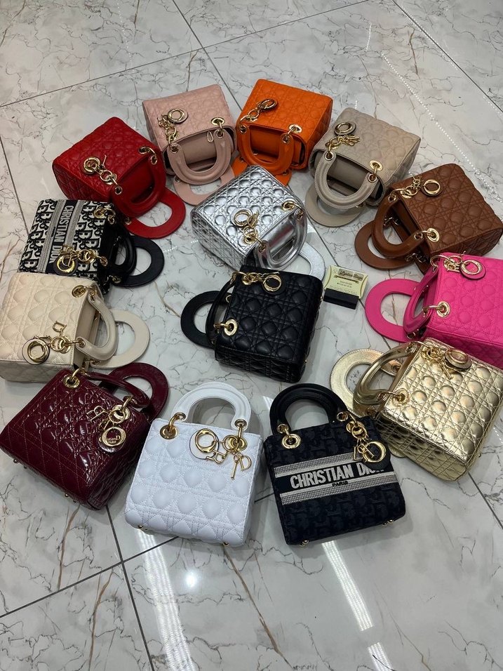 Zincir Detaylı Kırmızı Deri Kadın Çanta - Görsel 2