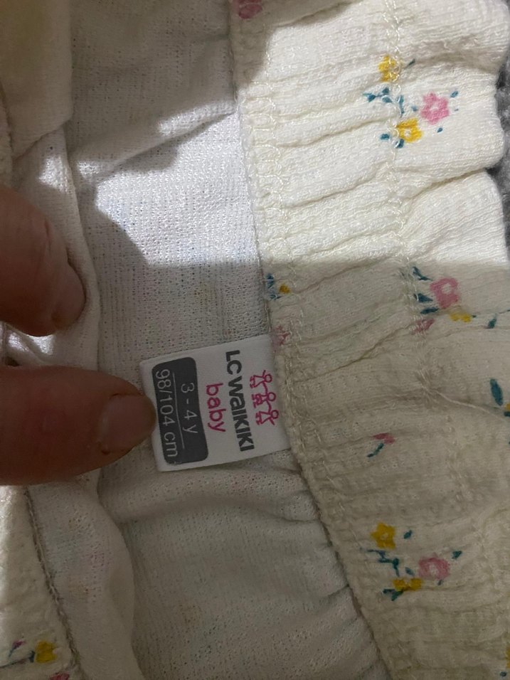 Çiçek Desenli Beyaz Çocuk sort - Görsel 2